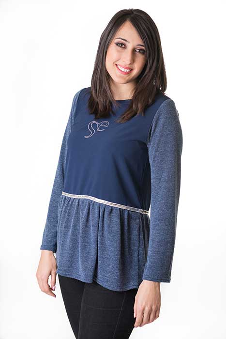 susana escribano Jersey de punto azul. Con volante Rebajas de fin de temporada