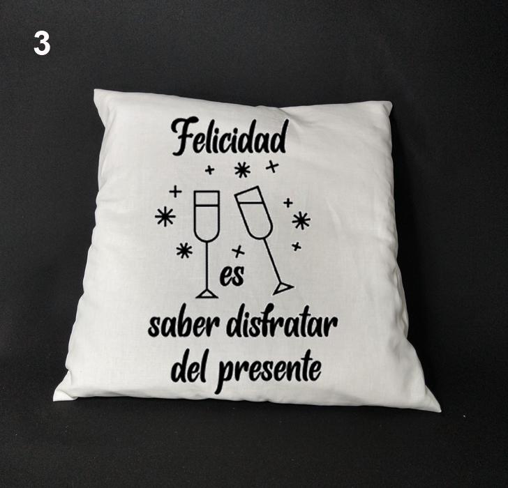 susana escribano Funda cojín 43×50 – Color Blanco. Cojin con dibujo Rebajas