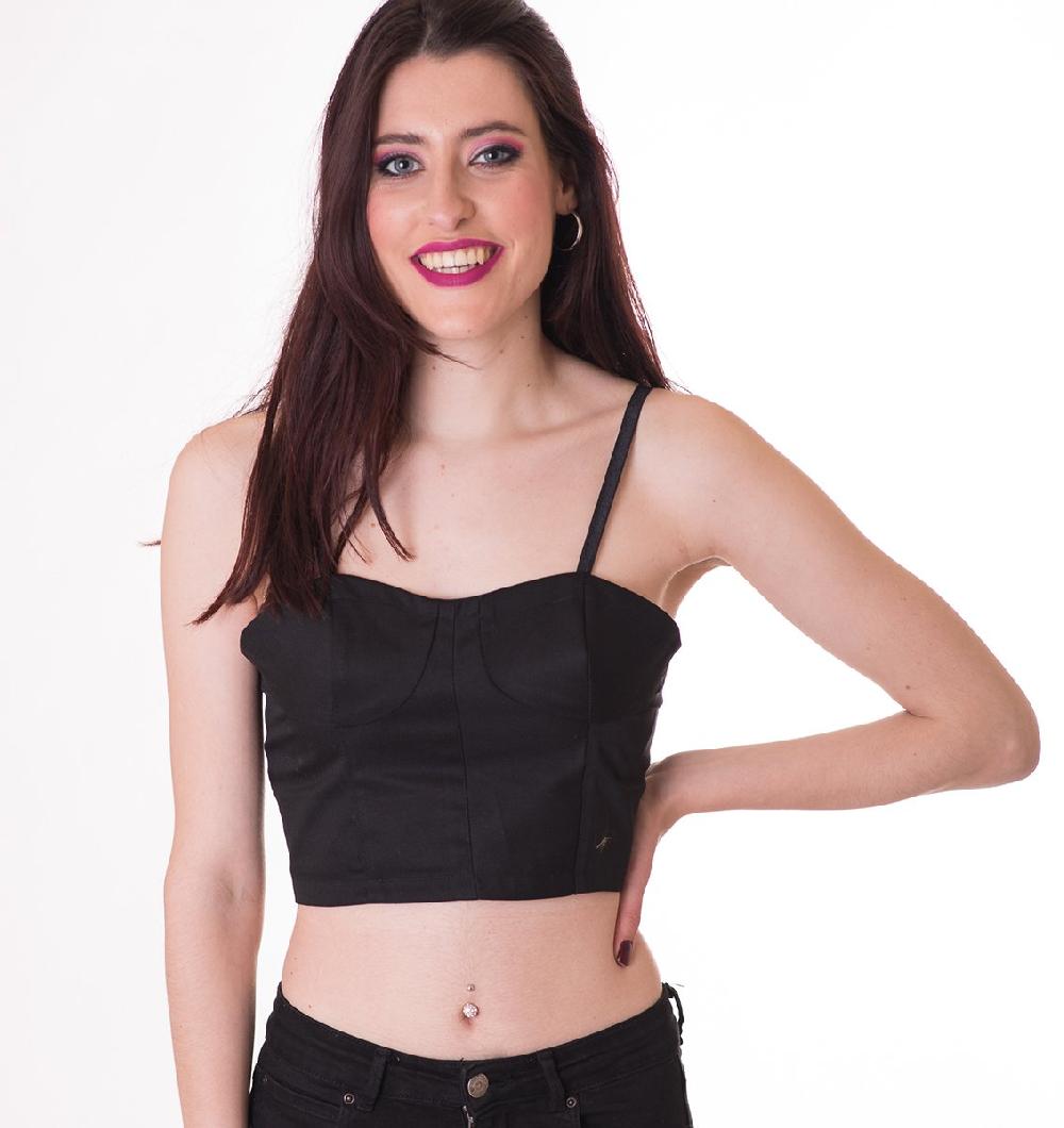 susana escribano Top crop corto. Color Negro Superdescuento