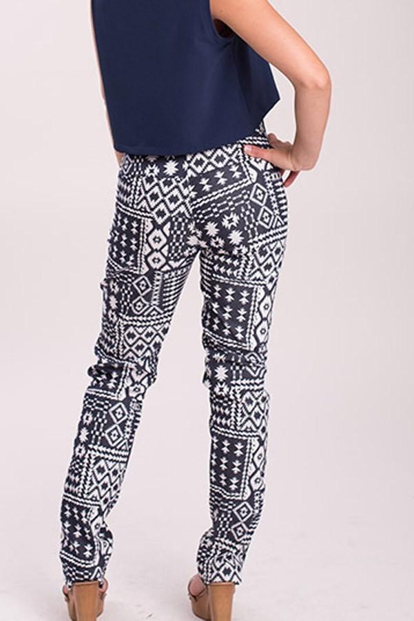 susana escribano Pantalon. Tipo tejano ajustado Envío gratis