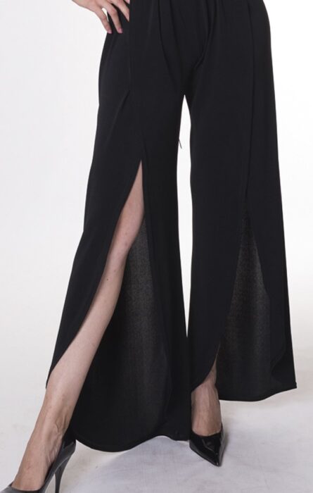 susana escribano Pantalon negro con abertural central Precio de fábrica