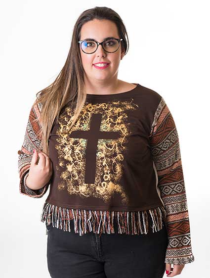 susana escribano Jersey marron tallas grandes. Dibujo crucifijo Promoción trimestral