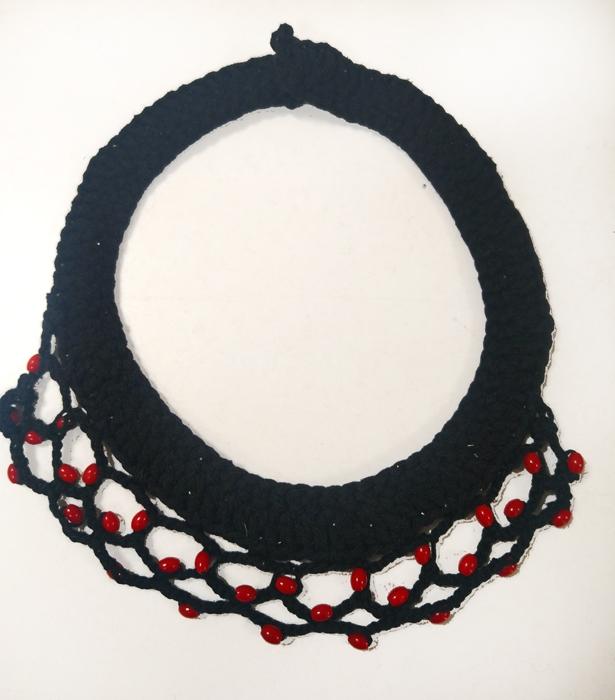 susana escribano Collares de ganchillo. Regalo San Valentin En oferta