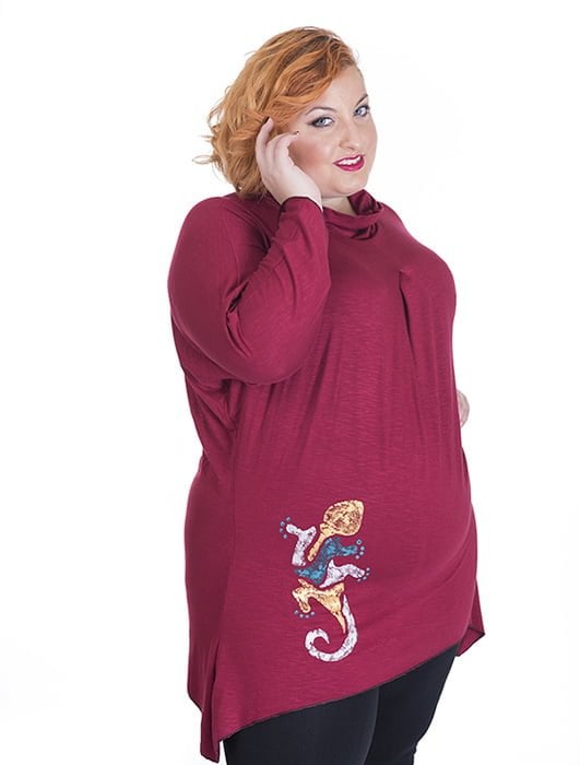 susana escribano Camiseta granate con escote tipo mao Libre de impuestos