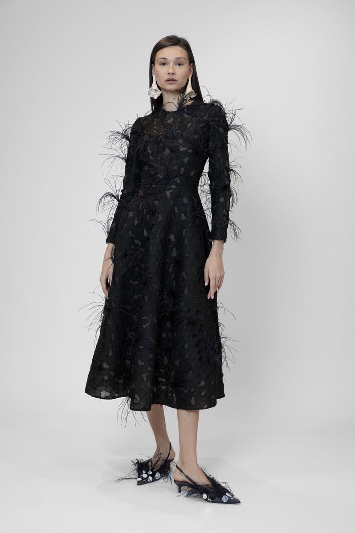 the 2nd skin co. Vestido midi de guipur con plumas y manga larga Tienda