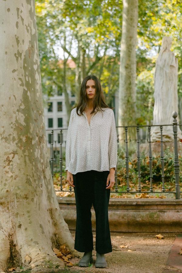 Triana By C Blusa algodón orgánico STAR flor Devoluciones gratuitas