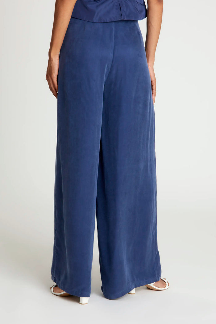 wild pony Pantalón largo ancho azul marino 2025