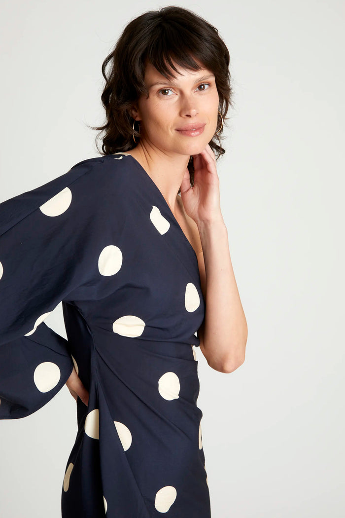 wild pony Vestido largo asimétrico lunares azul marino Los más vendidos