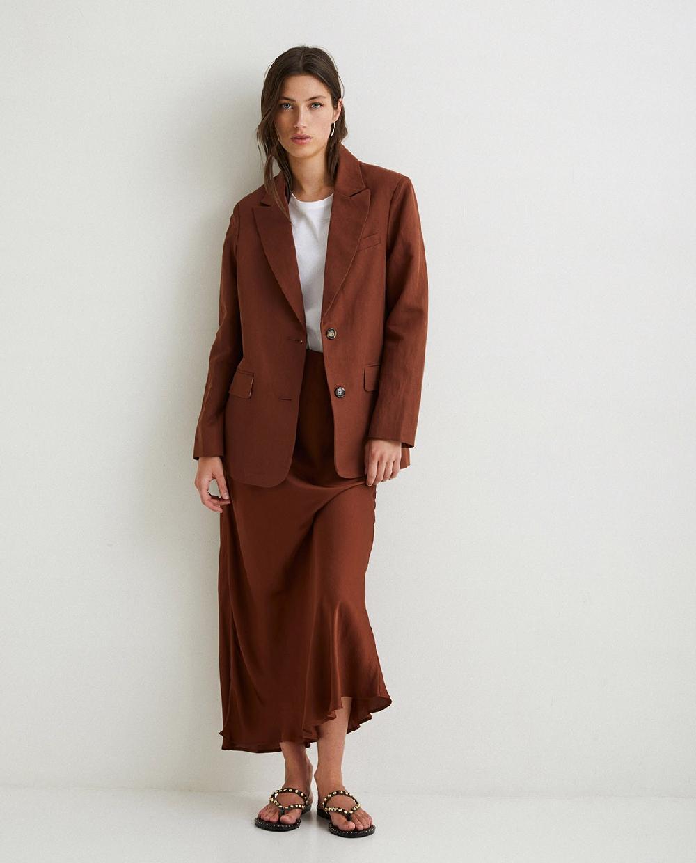 yerse Americana traje lino chocolate