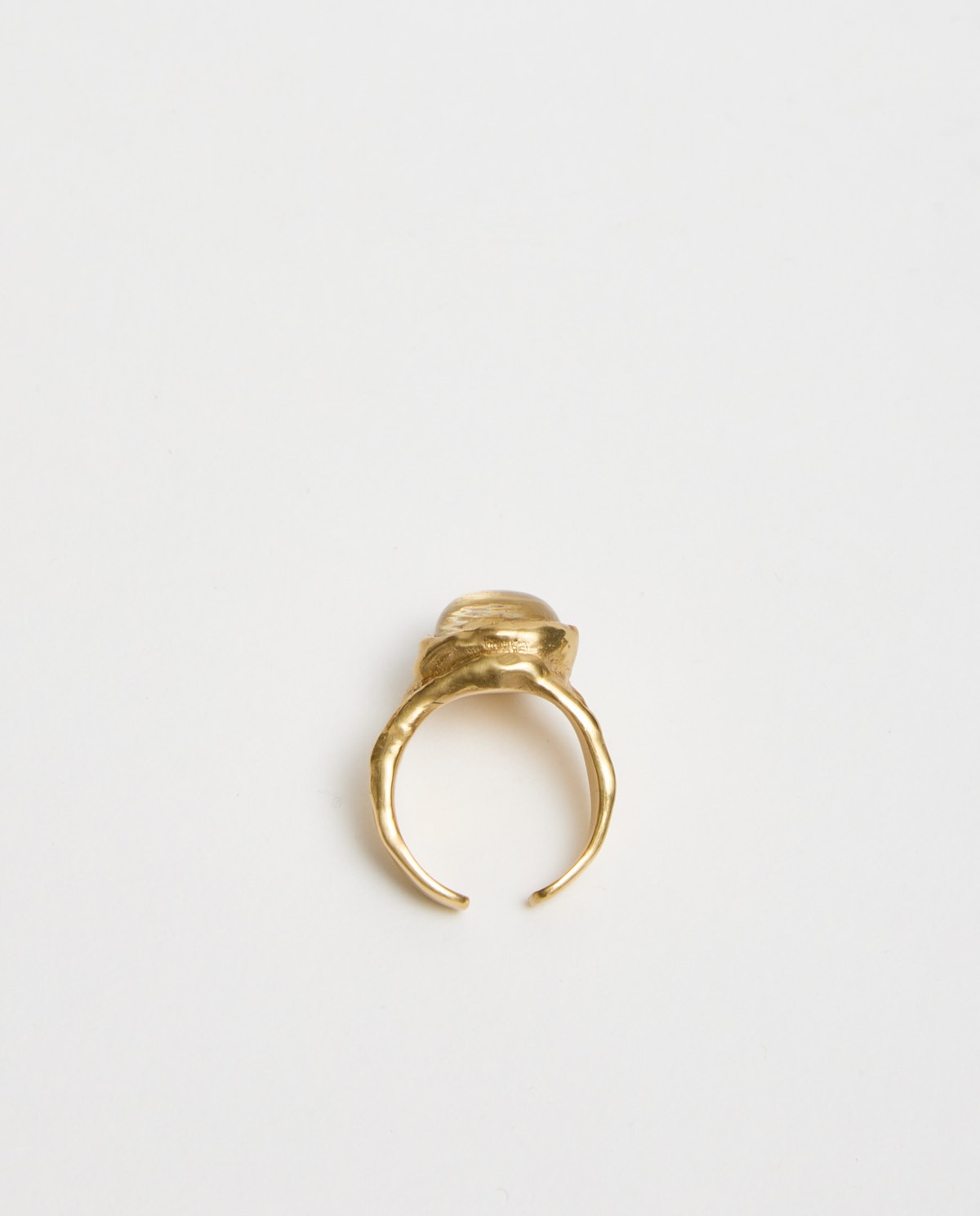 yerse Anillo dorado bola blanca En oferta