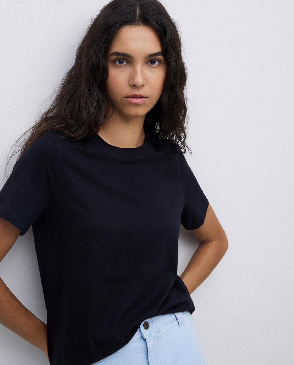 yerse Camiseta básica cuello redondo negro Tienda