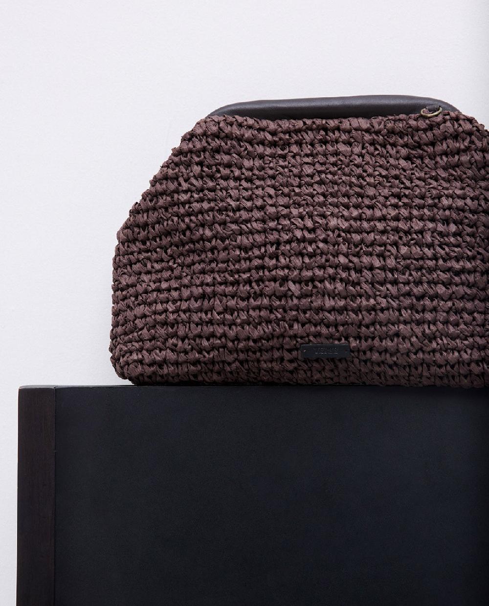 yerse Bolso handmade rafia y piel chocolate 2025