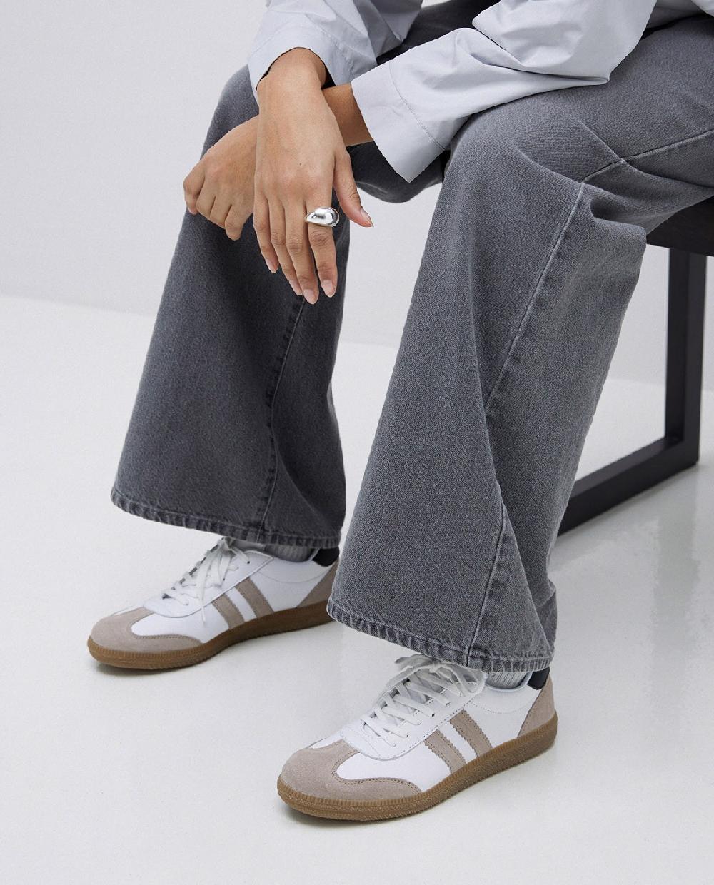 yerse Deportivas de piel blanco Rebajas baratas
