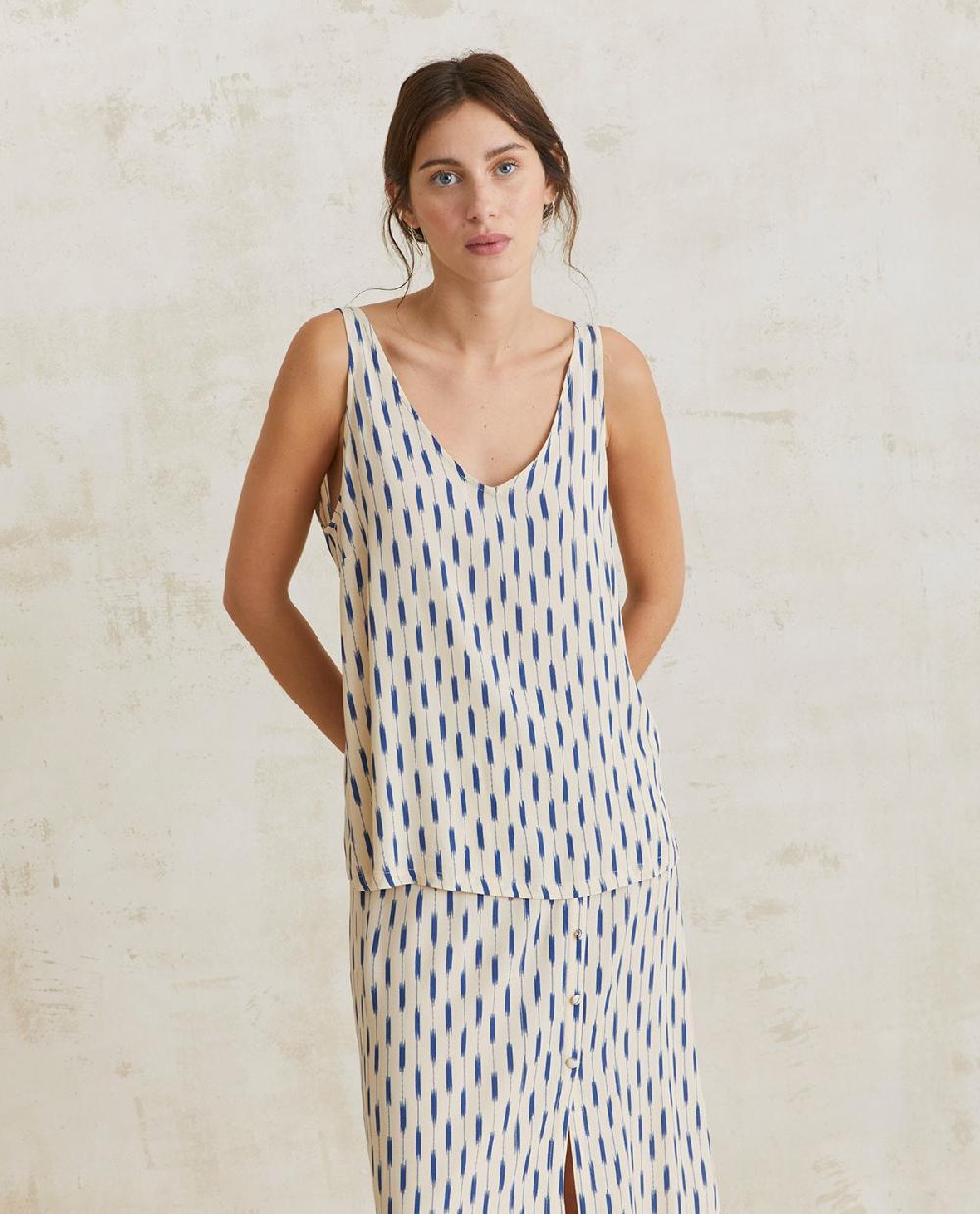 yerse Top fluido estampado crudo Devoluciones gratuitas