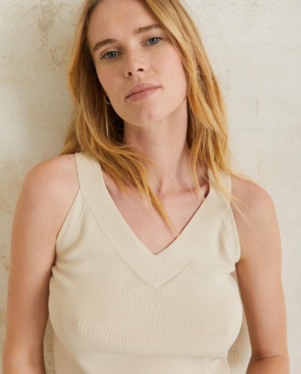 yerse Top punto cuello pico natural Venta caliente