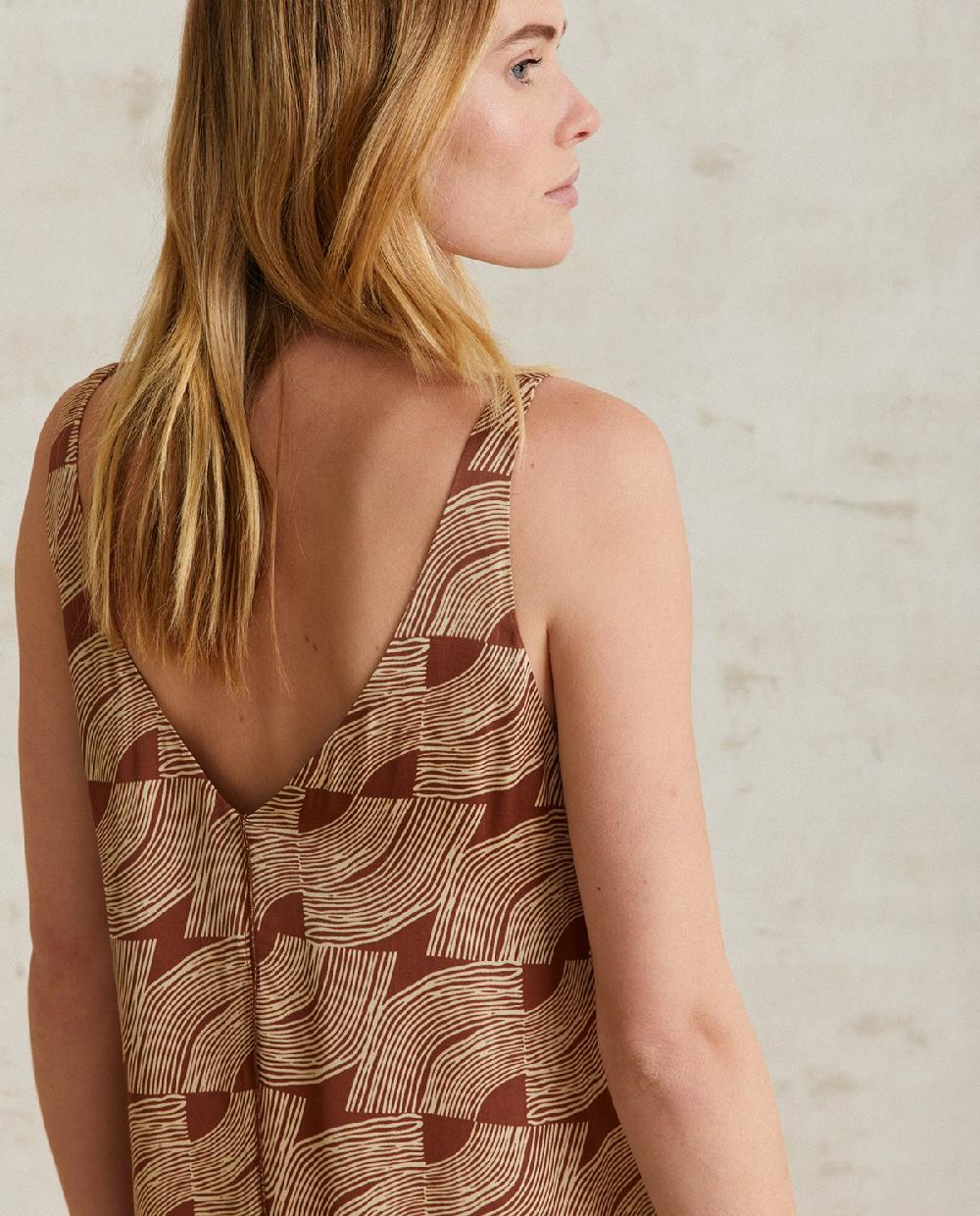 yerse Vestido satén tirantes chocolate Limitado a 3 días