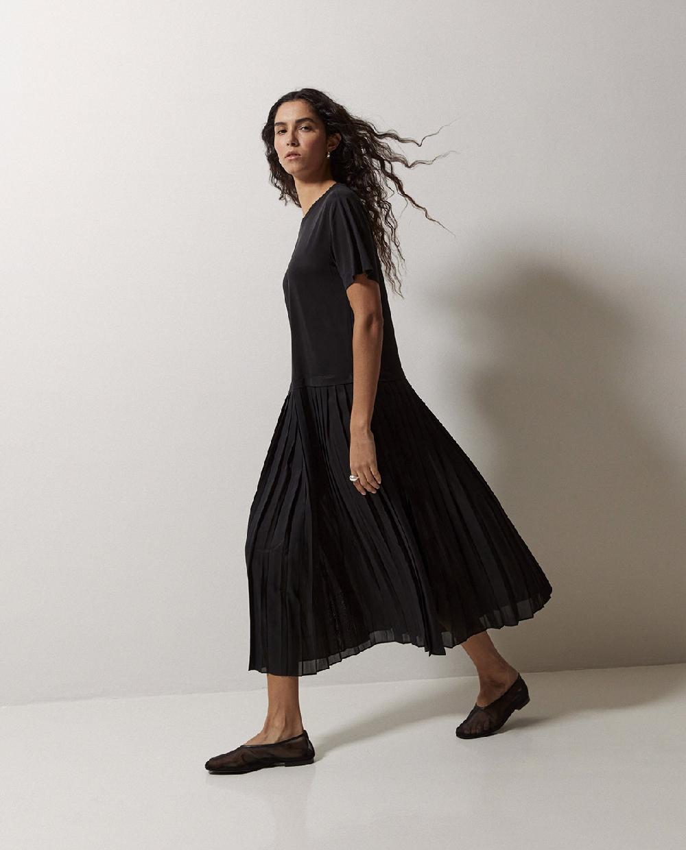 yerse Vestido evasé falda plisada negro En oferta
