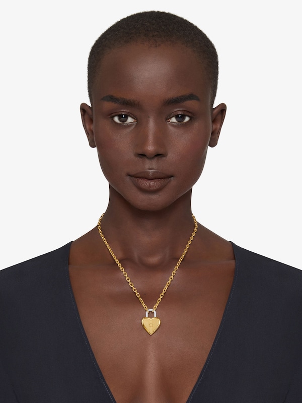 Givenchy Heart Lock necklace in metal Último día