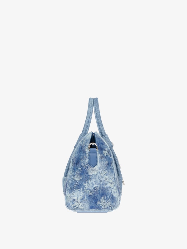 Givenchy Mini Antigona Lock bag in washed embroidered denim Rebajas de fin de temporada