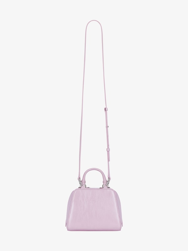 Givenchy Nano Antigona Cube bag in patent leather with charm Rebajas