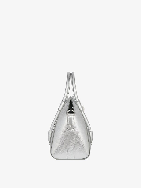 Givenchy Mini Antigona Lock bag in metallized leather Ofertas