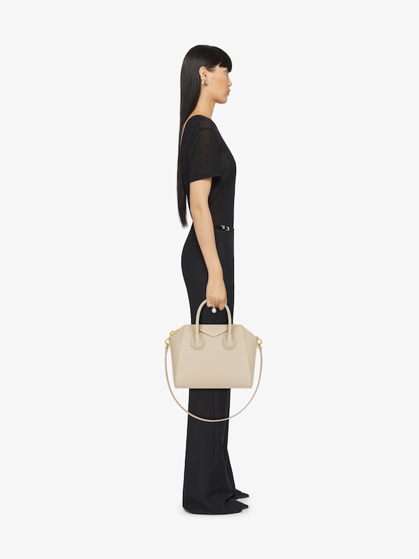 Givenchy Small Antigona bag in grained leather Gran oferta