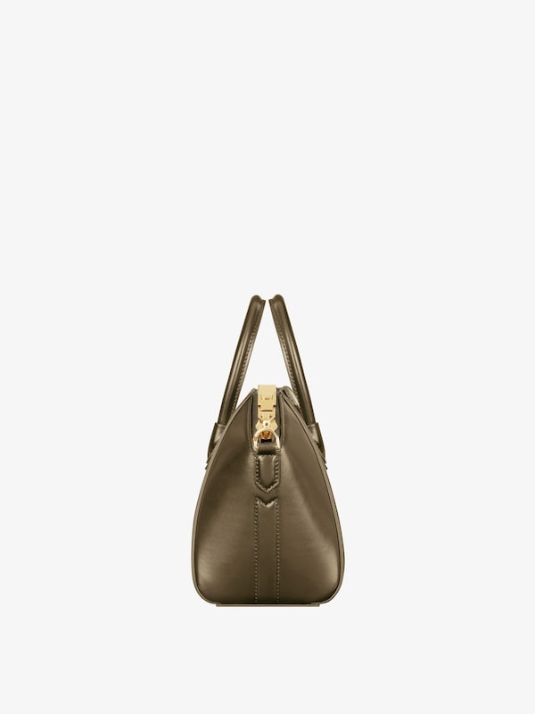 Givenchy Mini Antigona bag in Box leather Los más vendidos