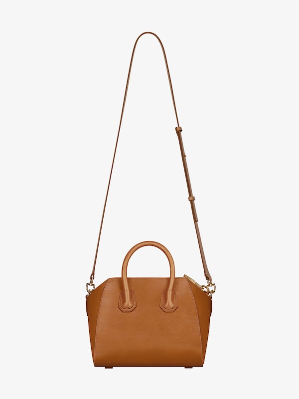 Givenchy Mini Antigona bag in leather Descuento