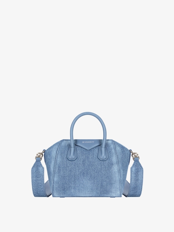 Givenchy Antigona Toy bag in washed denim En oferta