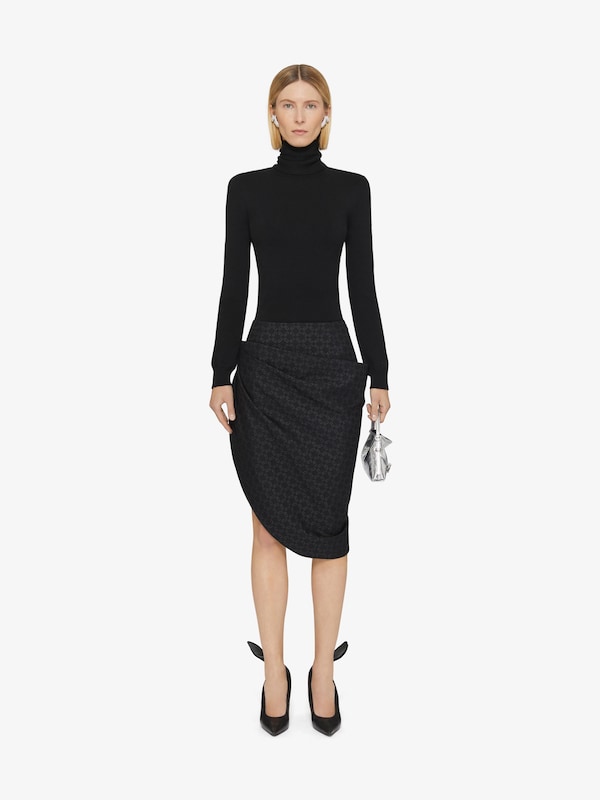 Givenchy Slim fit sweater in cashmere tied at the back