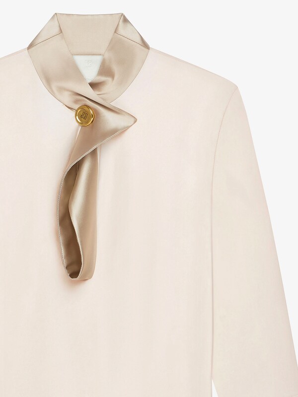 Givenchy Blouse in satin with buttoned collar Descuento