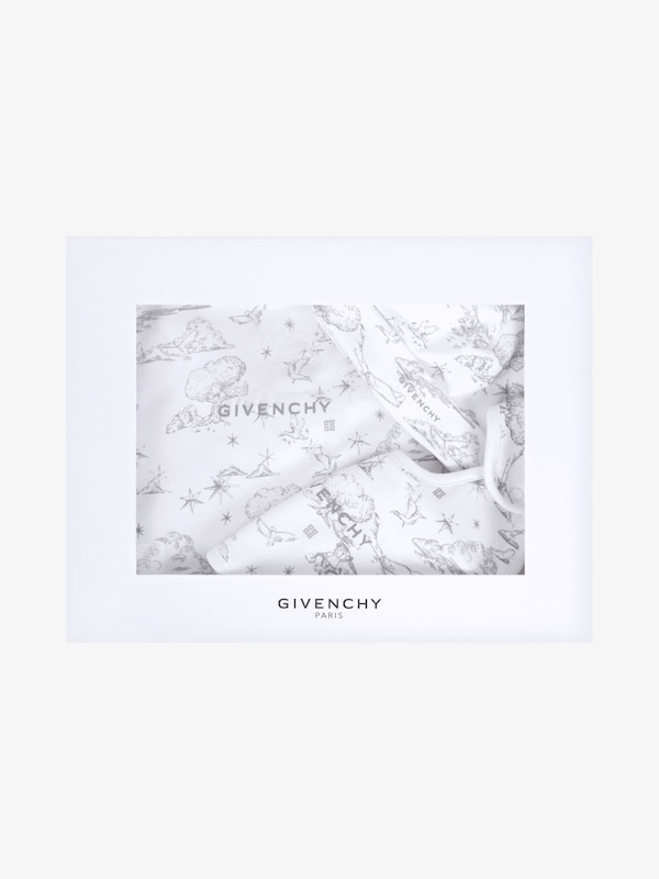 Givenchy Pyjamas bib and beanie in toile de Jouy gift set ÚLTIMAS EDICIONES