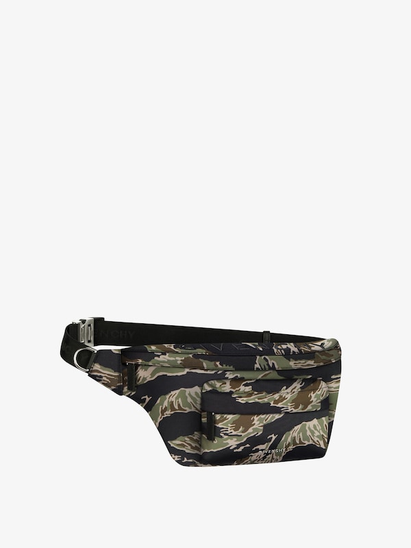 Givenchy Essential U belt bag in nylon with camo print Promoción trimestral