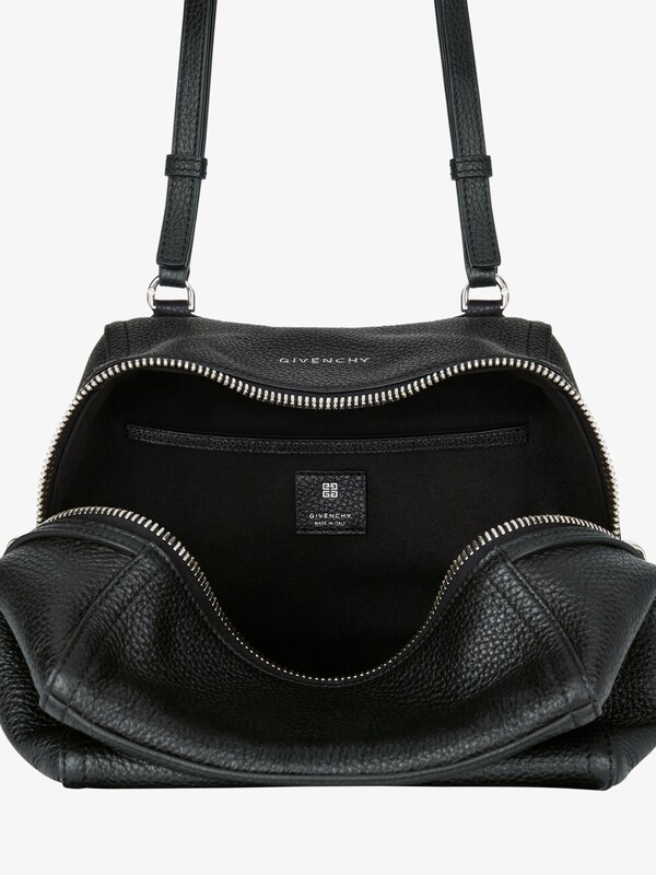 Givenchy Small Pandora bag in grained leather En oferta