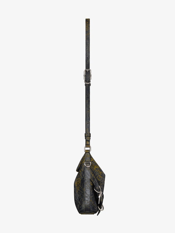 Givenchy Small Voyou Crossbody bag in crackled leather Oferta exclusiva