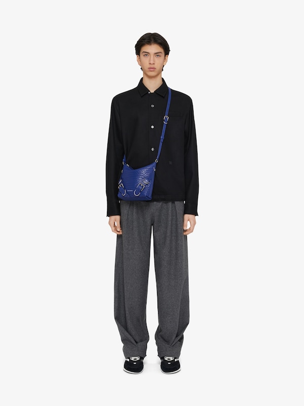 Givenchy Small Voyou Crossbody bag in grained leather Última moda