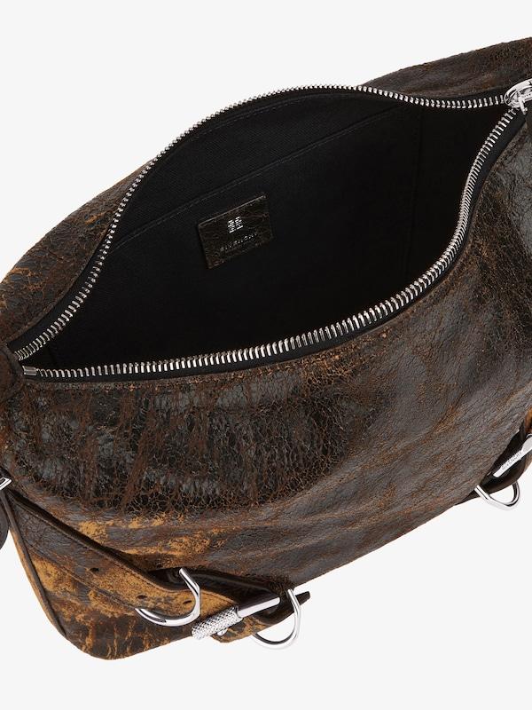 Givenchy Voyou Crossbody bag in crackled leather Ofertas de temporada