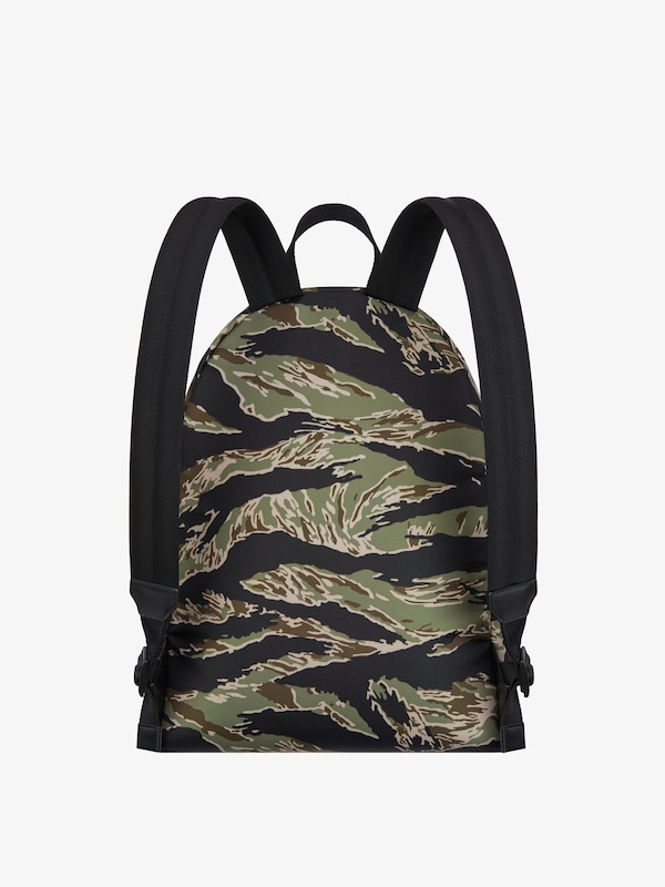 Givenchy Essential U backpack in nylon with camo print Devoluciones gratuitas