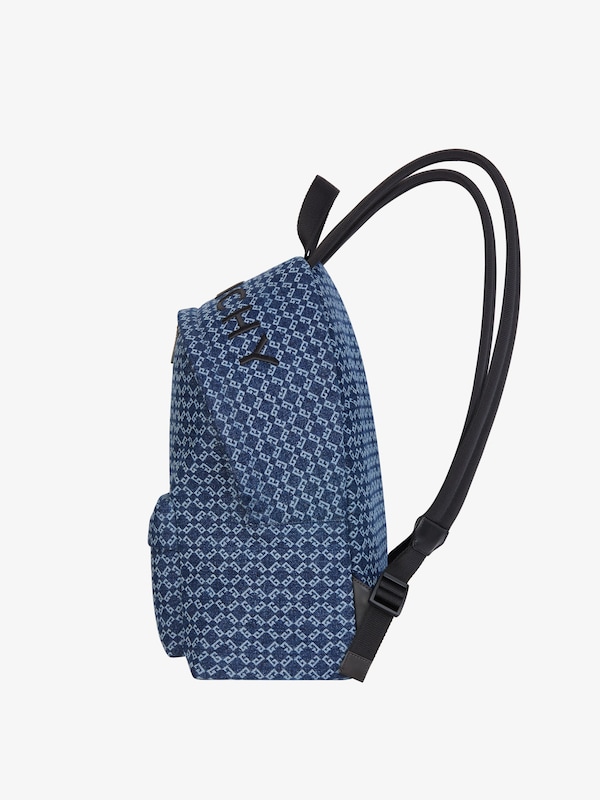 Givenchy Essential U backpack in monogram 72 denim En línea