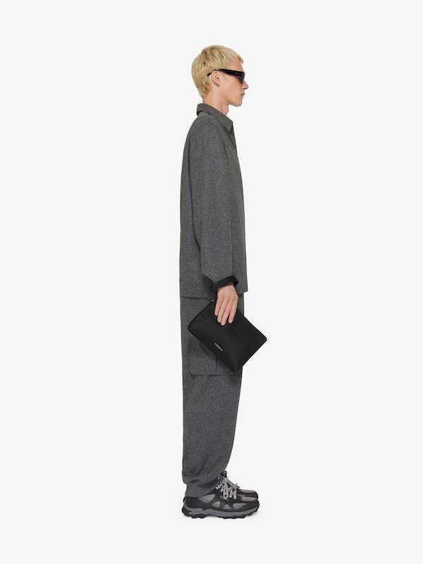 Givenchy Voyou pouch in nylon En oferta