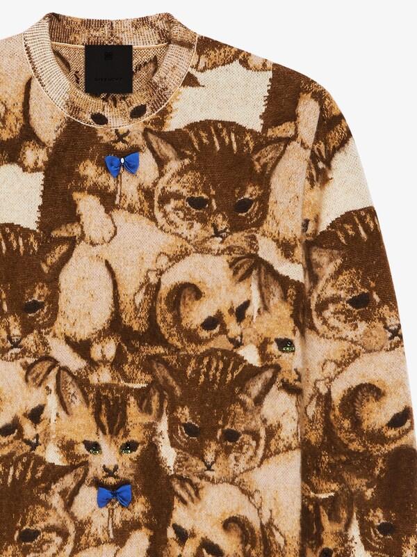 Givenchy Sweater in cat jacquard with crystals details Envío gratis