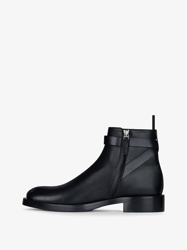 Givenchy Lock ankle boots in leather Rebajas