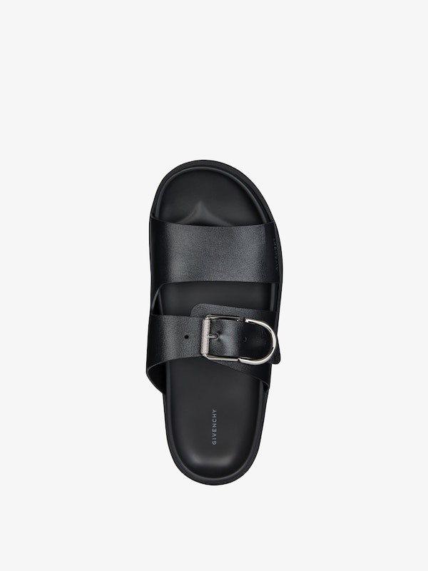Givenchy Voyou flat mules in grained leather Rebajas online