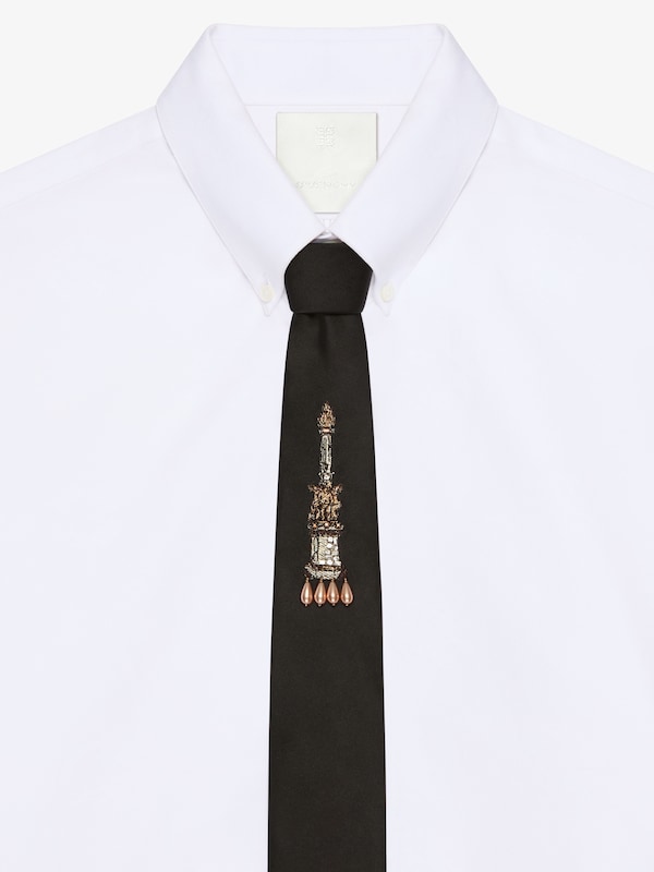 Givenchy Tie in silk with chandelier bead embroidery Envío internacional gratuito