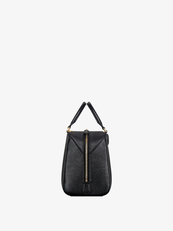 Givenchy Mini Antigona Cube bag in leather Tienda