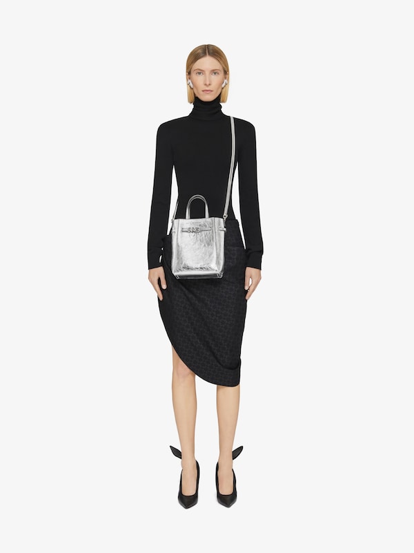 Givenchy Mini Voyou tote bag in laminated leather Mejor oferta