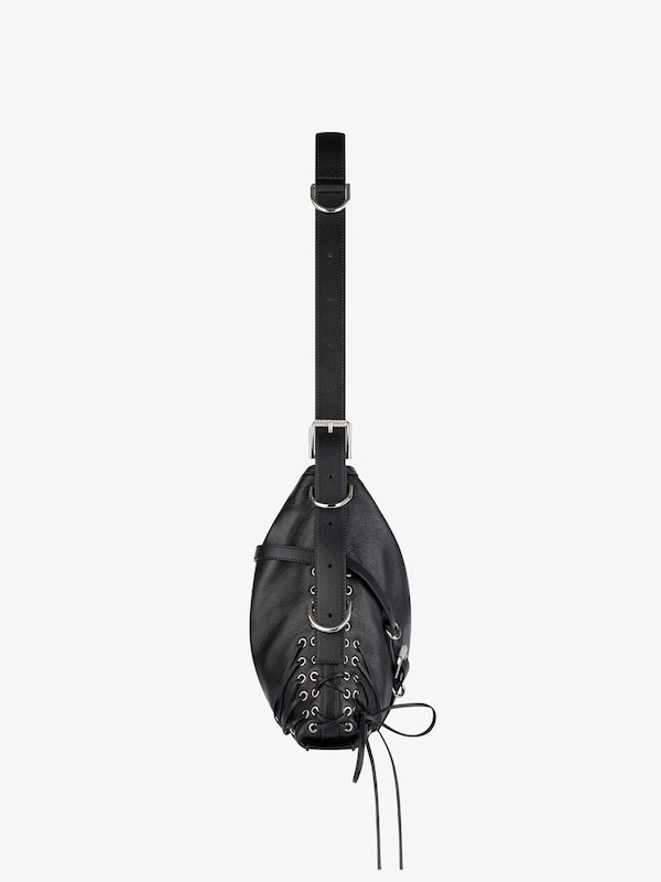 Givenchy Medium Voyou bag in corset style leather Solo queda un día