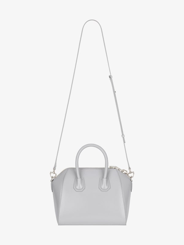 Givenchy Mini Antigona bag in Box leather Ahorra y exporta