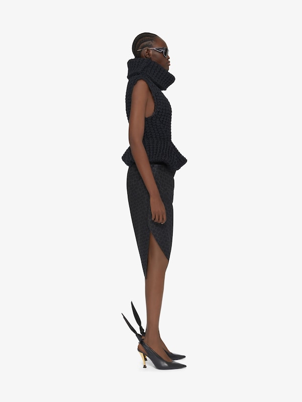 Givenchy Sleeveless fit peplum sweater in waffle wool En línea