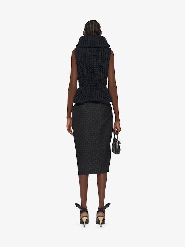 Givenchy Sleeveless fit peplum sweater in waffle wool En línea